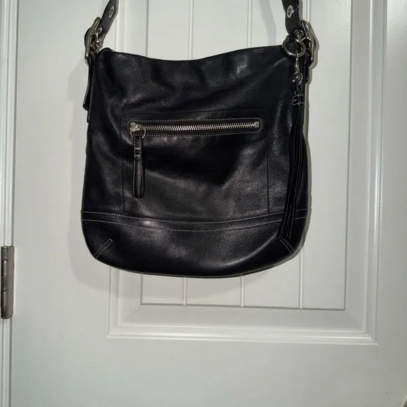 Vintage Coach Legacy 1415 Slim Duffle shoulder Bag in black with white stitching - Picture 4 of 16